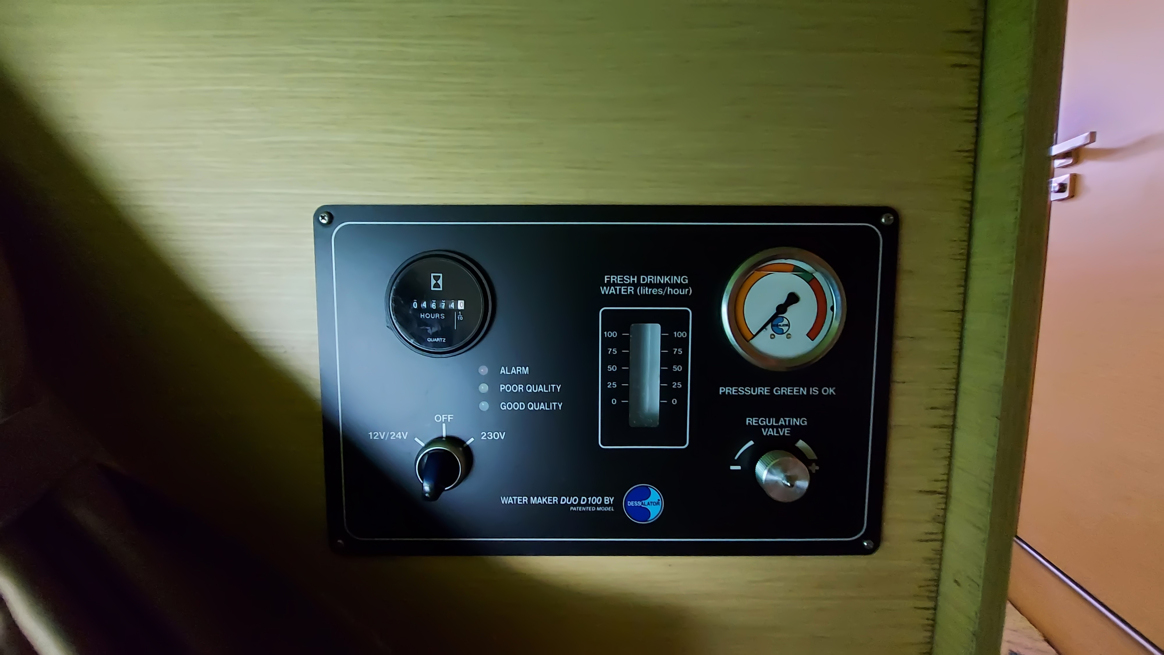 Control panel for mobile watermaker for sailing catamaran